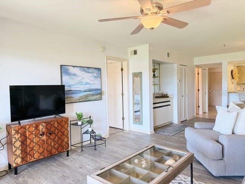 Image 10 of property listing at 460 BOUCHELLE DRIVE 104, New Smyrna Beach, FL 32169