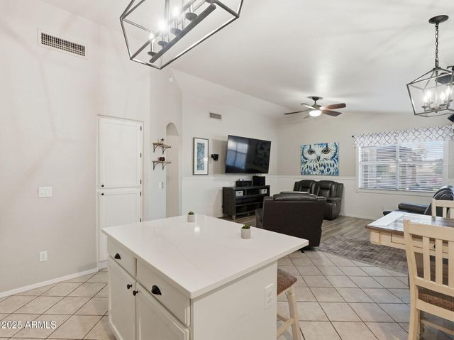 1516 E CHEYENNE Street, Gilbert, AZ 85296