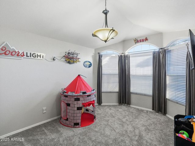 1516 E CHEYENNE Street, Gilbert, AZ 85296