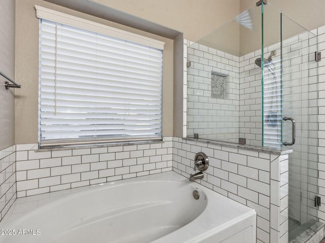 1516 E CHEYENNE Street, Gilbert, AZ 85296