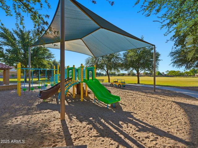 1516 E CHEYENNE Street, Gilbert, AZ 85296