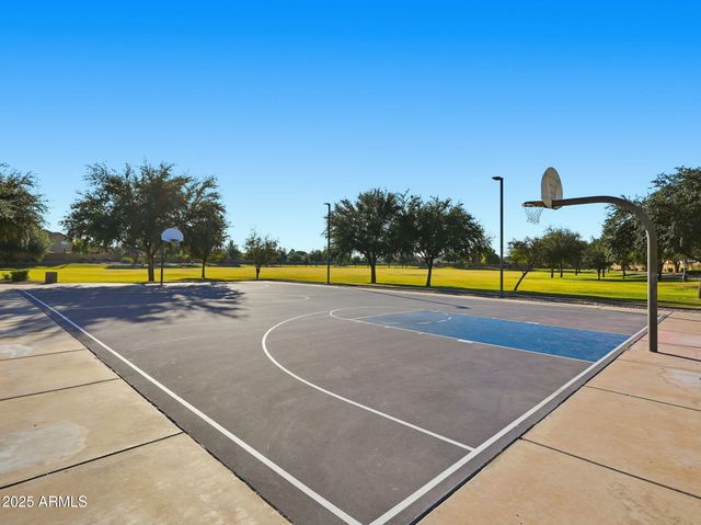 1516 E CHEYENNE Street, Gilbert, AZ 85296