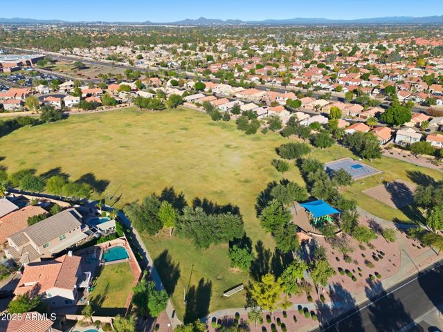 1516 E CHEYENNE Street, Gilbert, AZ 85296