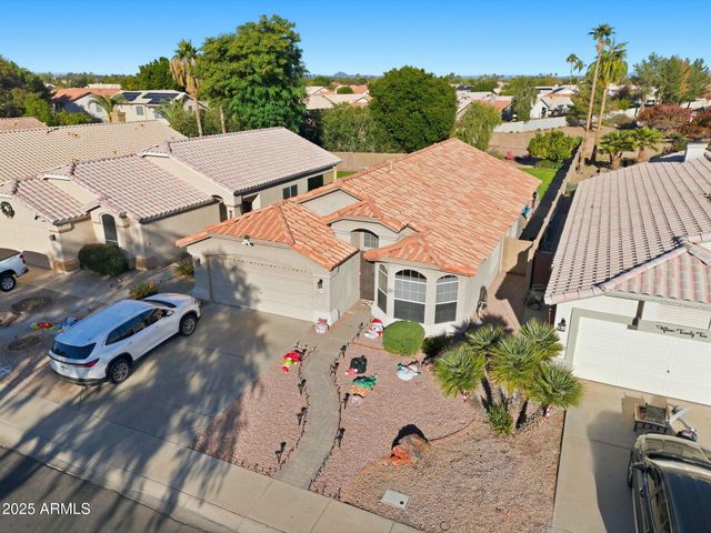 1516 E CHEYENNE Street, Gilbert, AZ 85296