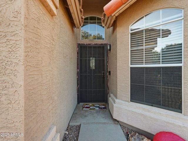 1516 E CHEYENNE Street, Gilbert, AZ 85296