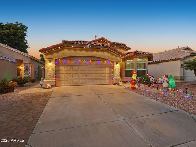 1516 E CHEYENNE Street, Gilbert, AZ 85296