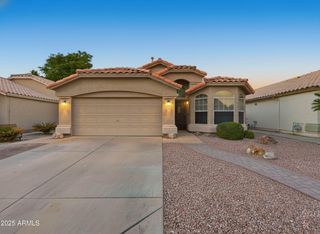 1516 E CHEYENNE Street, Gilbert, AZ 85296