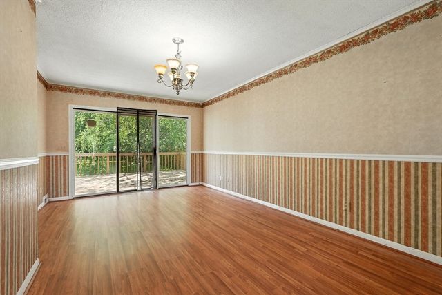 232 Lafayette St, Chicopee, MA 01020
