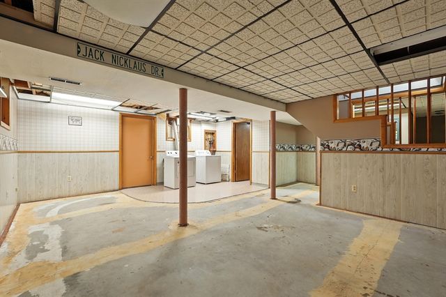 232 Lafayette St, Chicopee, MA 01020
