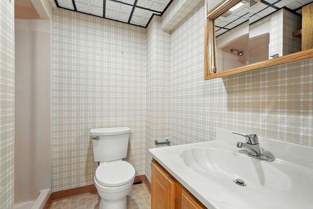 232 Lafayette St, Chicopee, MA 01020