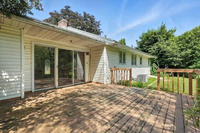 232 Lafayette St, Chicopee, MA 01020