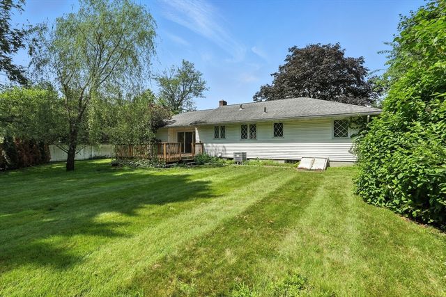 232 Lafayette St, Chicopee, MA 01020