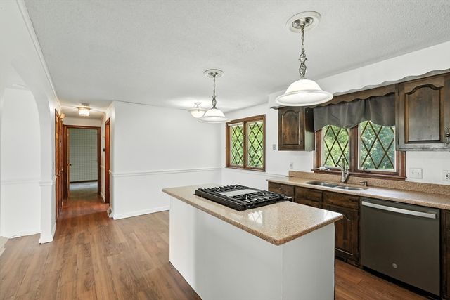 232 Lafayette St, Chicopee, MA 01020