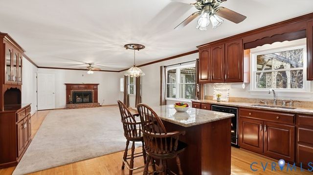 11211 Woodstock Heights Dr, Glen Allen, VA 23059