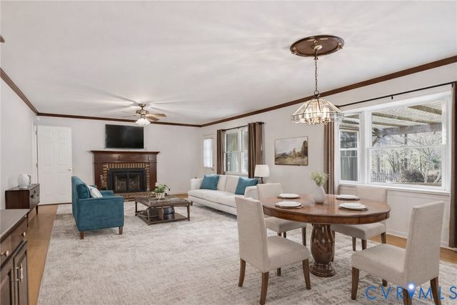 11211 Woodstock Heights Dr, Glen Allen, VA 23059