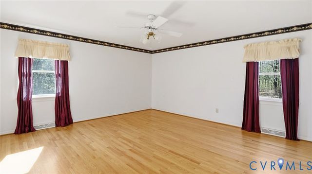 11211 Woodstock Heights Dr, Glen Allen, VA 23059