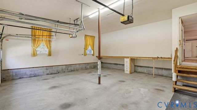 11211 Woodstock Heights Dr, Glen Allen, VA 23059