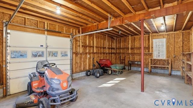 11211 Woodstock Heights Dr, Glen Allen, VA 23059