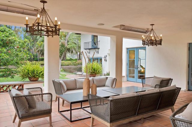 1205 Muirlands Dr, La Jolla, CA 92037