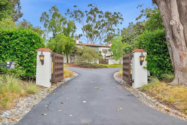 1205 Muirlands Dr, La Jolla, CA 92037