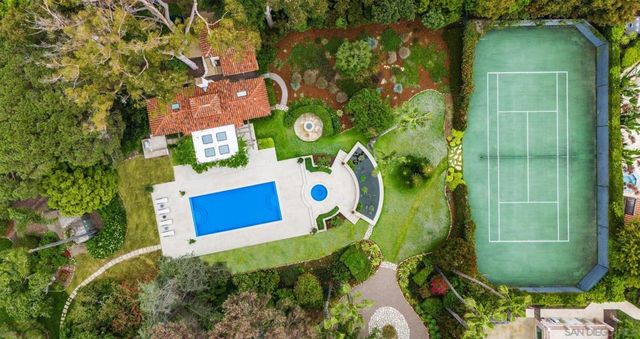 1205 Muirlands Dr, La Jolla, CA 92037