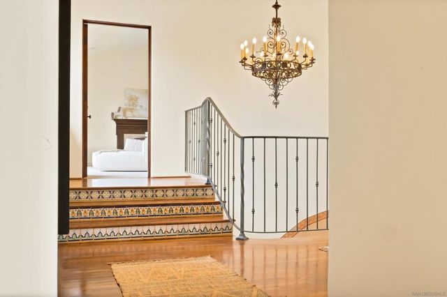 1205 Muirlands Dr, La Jolla, CA 92037