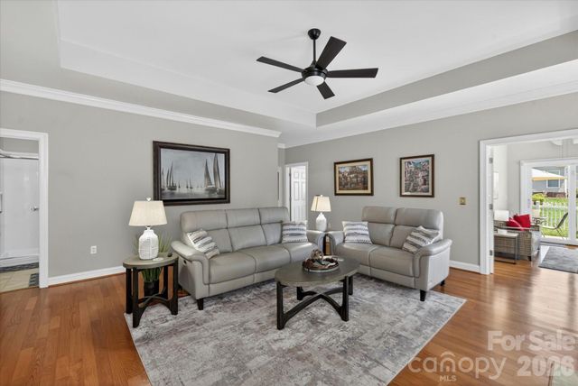 1047 Curry Way, Matthews, NC 28104