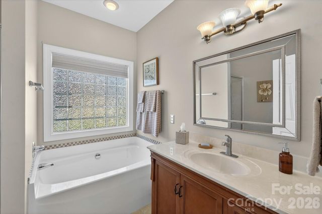 1047 Curry Way, Matthews, NC 28104