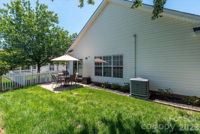 1047 Curry Way, Matthews, NC 28104