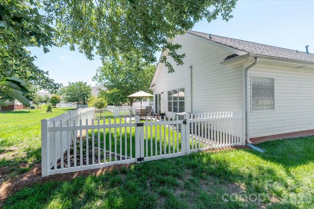 1047 Curry Way, Matthews, NC 28104