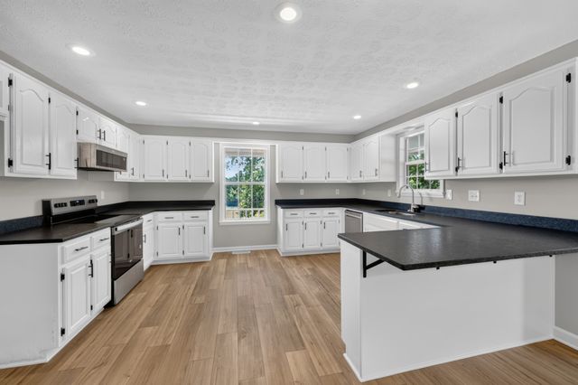 114 Tom Beasley Rd, Westmoreland, TN 37186