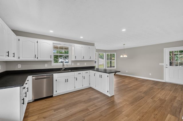 114 Tom Beasley Rd, Westmoreland, TN 37186