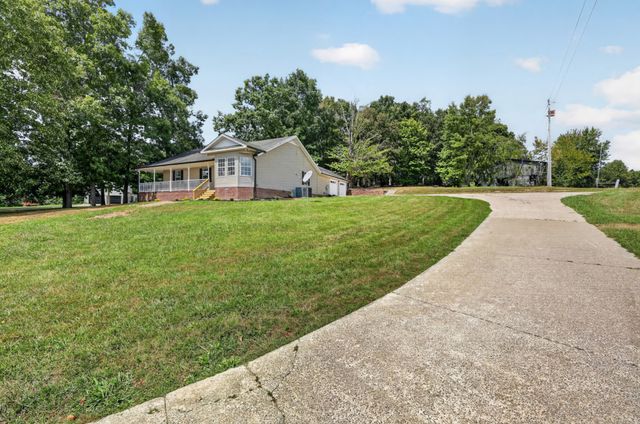 114 Tom Beasley Rd, Westmoreland, TN 37186