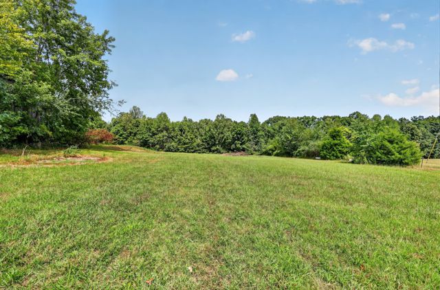114 Tom Beasley Rd, Westmoreland, TN 37186