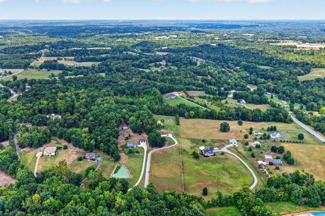 114 Tom Beasley Rd, Westmoreland, TN 37186