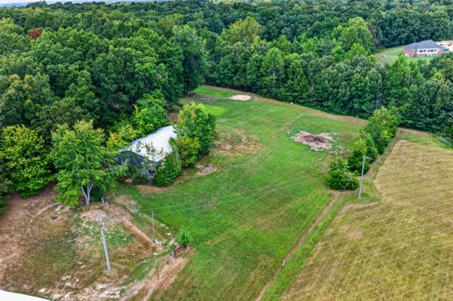 114 Tom Beasley Rd, Westmoreland, TN 37186