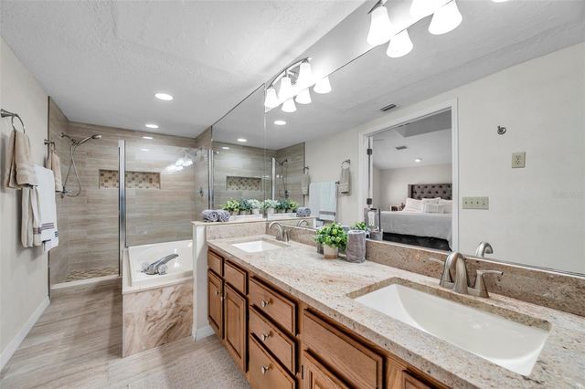 4934 UMBER WAY S, Tampa, FL 33624