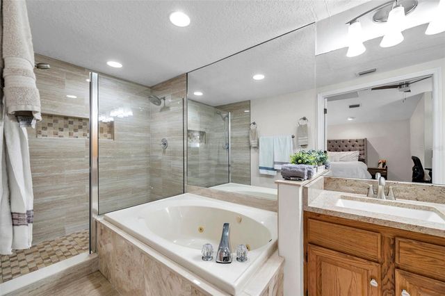 4934 UMBER WAY S, Tampa, FL 33624