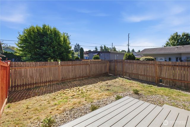 2013 Bush Avenue NW, Olympia, WA 98502