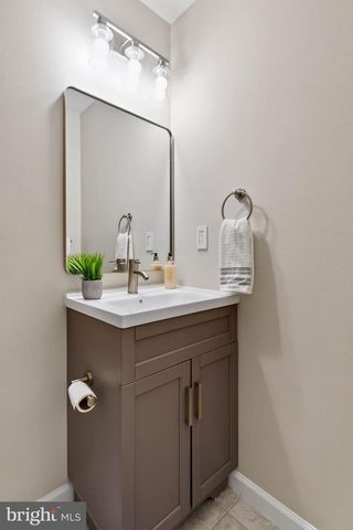 806 CATTAIL LN NE, Leesburg, VA 20176