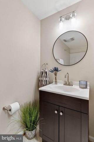 806 CATTAIL LN NE, Leesburg, VA 20176