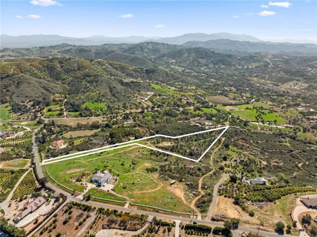 2 Las Palmeras, Temecula, CA 92590