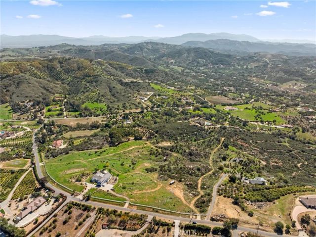 2 Las Palmeras, Temecula, CA 92590