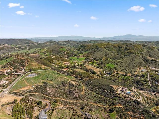 2 Las Palmeras, Temecula, CA 92590