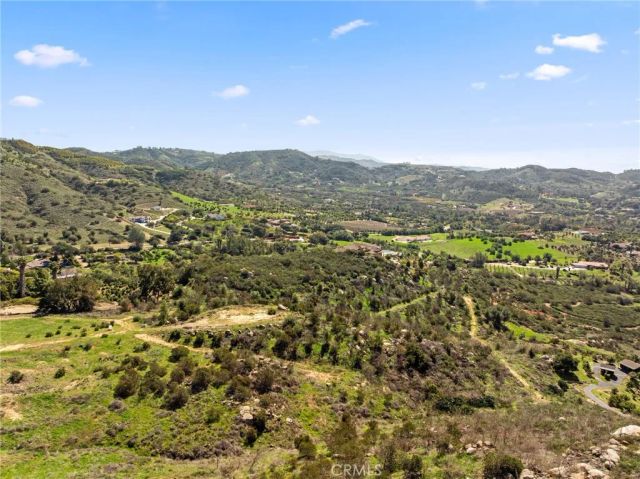 2 Las Palmeras, Temecula, CA 92590