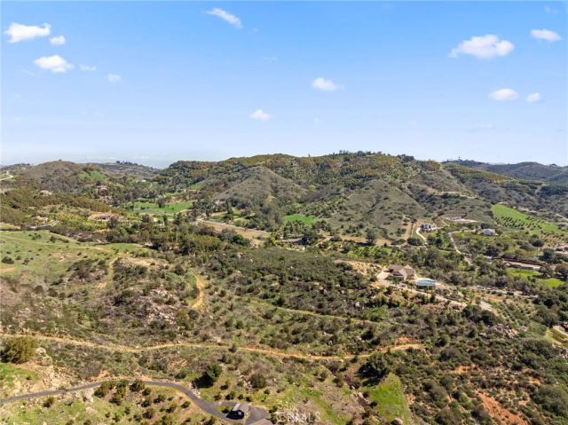 2 Las Palmeras, Temecula, CA 92590