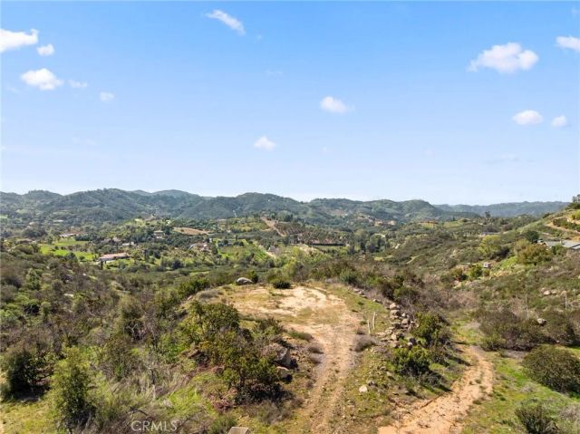 2 Las Palmeras, Temecula, CA 92590
