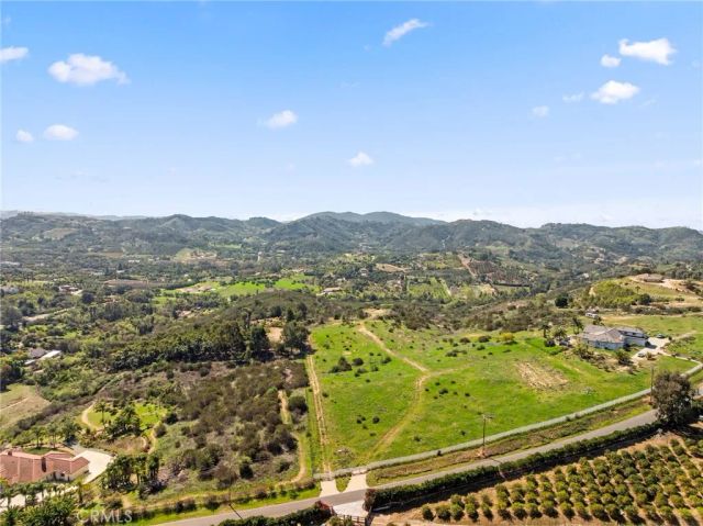 2 Las Palmeras, Temecula, CA 92590