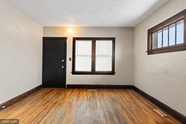 3251 Knox Avenue N, Minneapolis, MN 55412