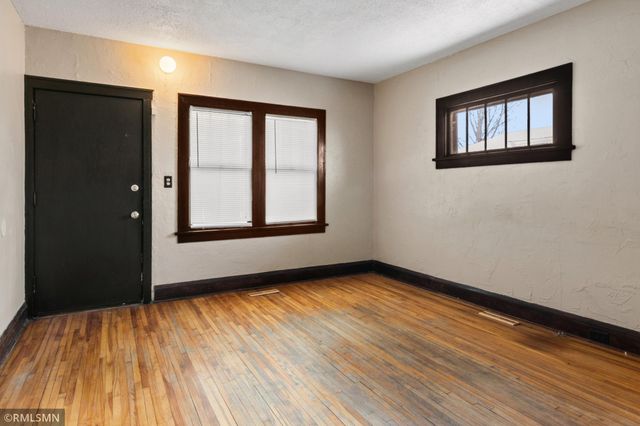 3251 Knox Avenue N, Minneapolis, MN 55412